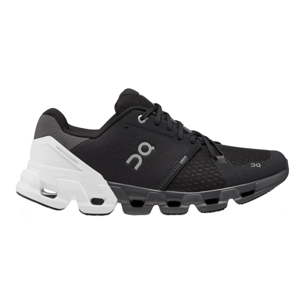 Women's On Cloudflyer 4, Black/White, 6.5 B Medium