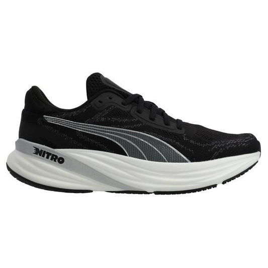 Women's Puma Magnify Nitro 2, Puma Black/Puma White/Puma Silver, 7.5 B Medium
