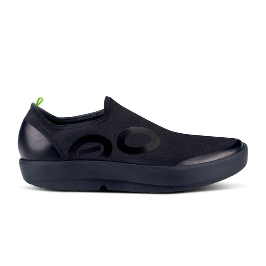 Men's OOFOS OOmg EeZee, Black, 9 D Medium