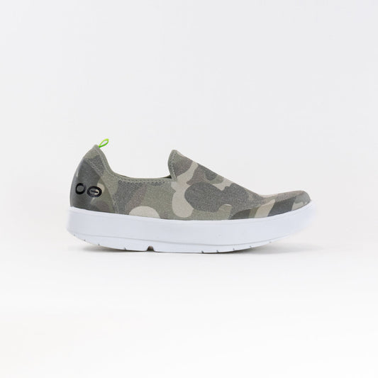 Women's OOFOS OOmg EeZee, White/Green Camo, 8.5 B Medium