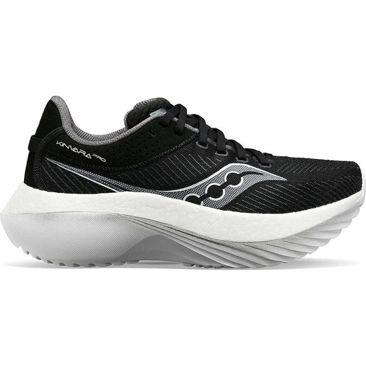 Women's Saucony Kinvara Pro, Black/White, 7 B Medium